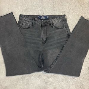 Hollister Dark Wash Ultra High-Rise Mom Jeans - 5S
